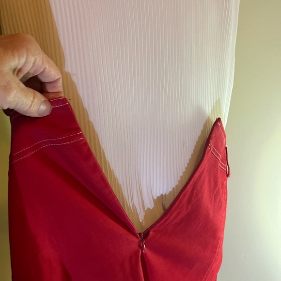 Pierre Cardin red/white pleats sz 14 skirt. - Picture 2 of 6